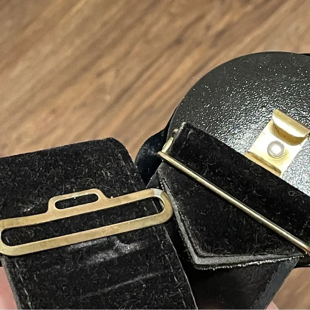 Vintage 90’s Axiom Velvet Adjustable Belt Black Size Medium